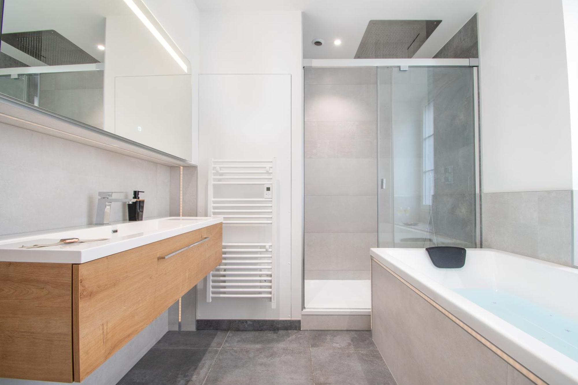 L'Appartement Des Ducs Avec Baignoire Double Nantes Exterior foto